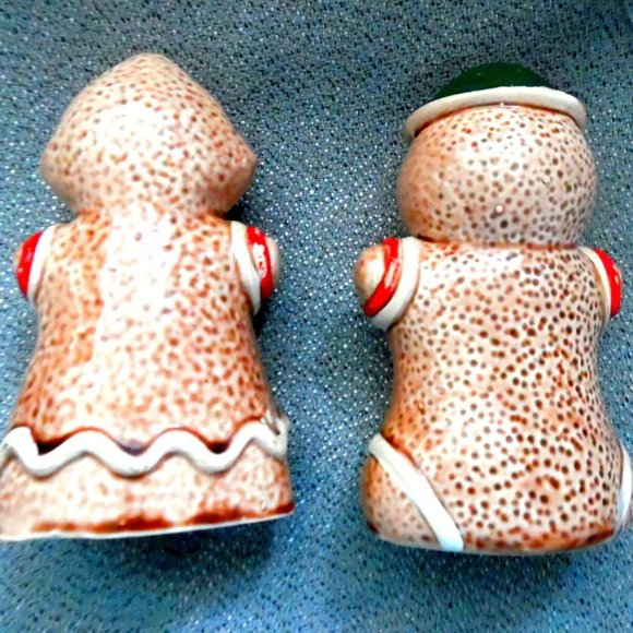 Vintage SALT & PEPPER SHAKERS - Picture 2 of 2